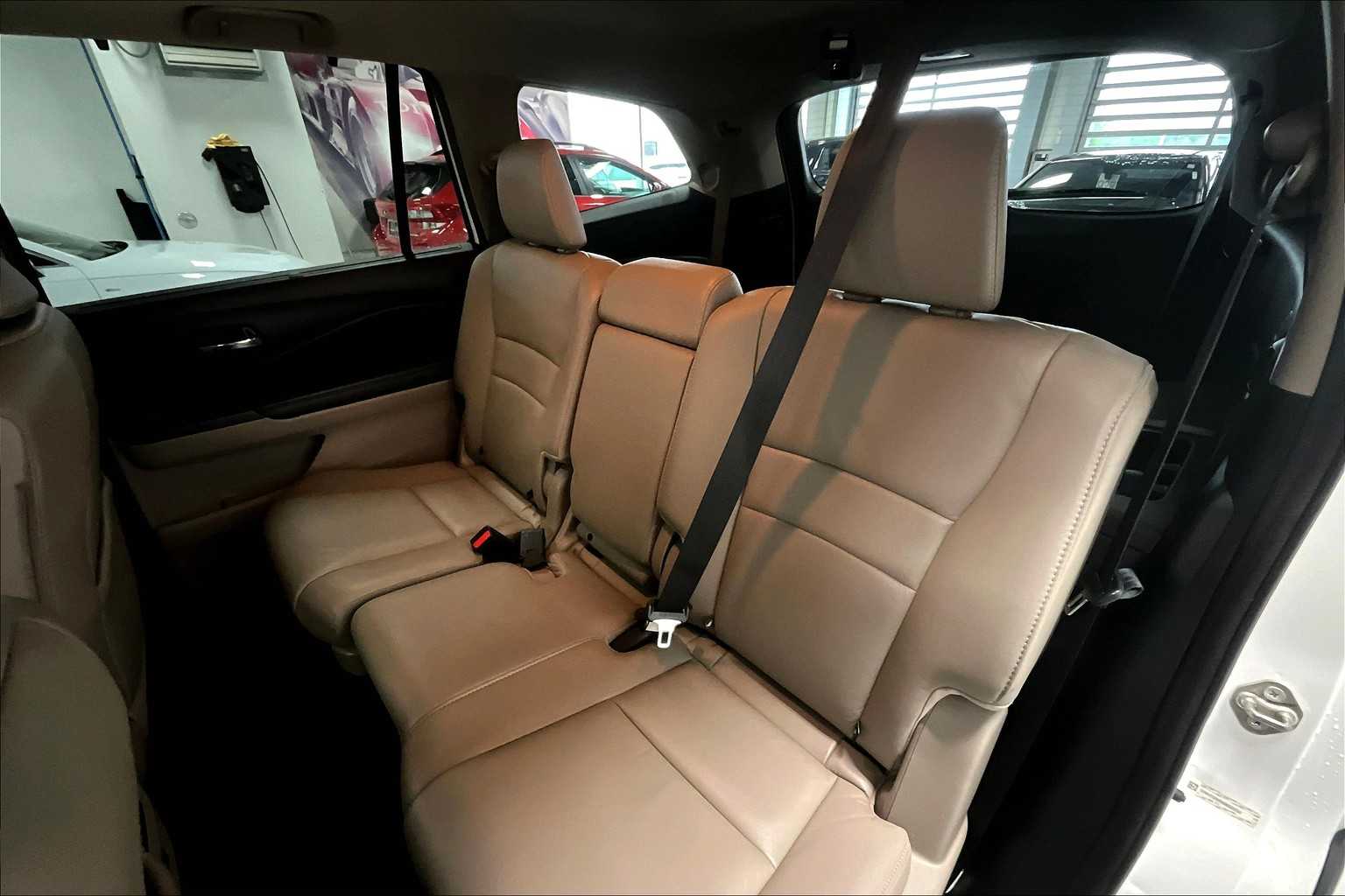 Thumbnail: 2016 Honda Pilot - 26