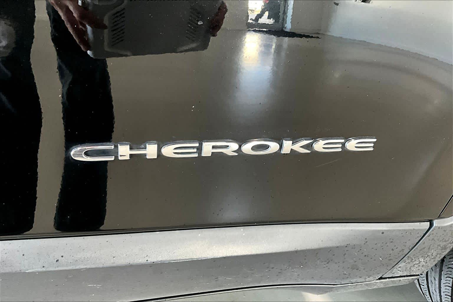 Thumbnail: 2020 Jeep Cherokee - 7