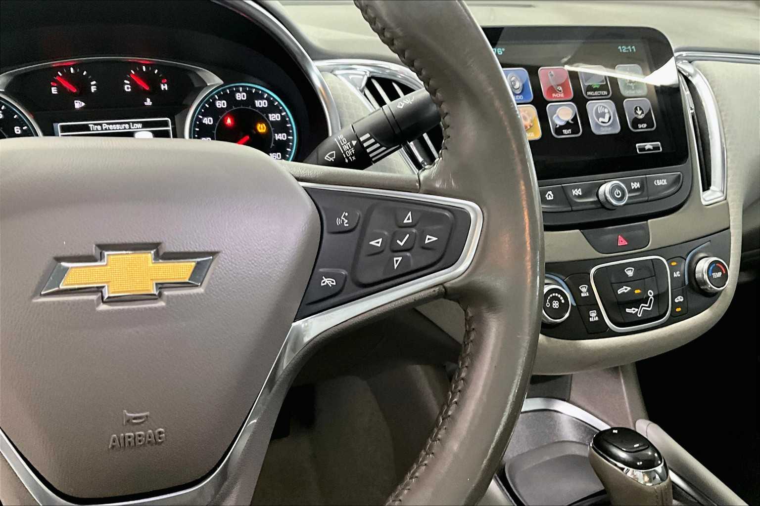 Thumbnail: 2018 Chevrolet Malibu - 20