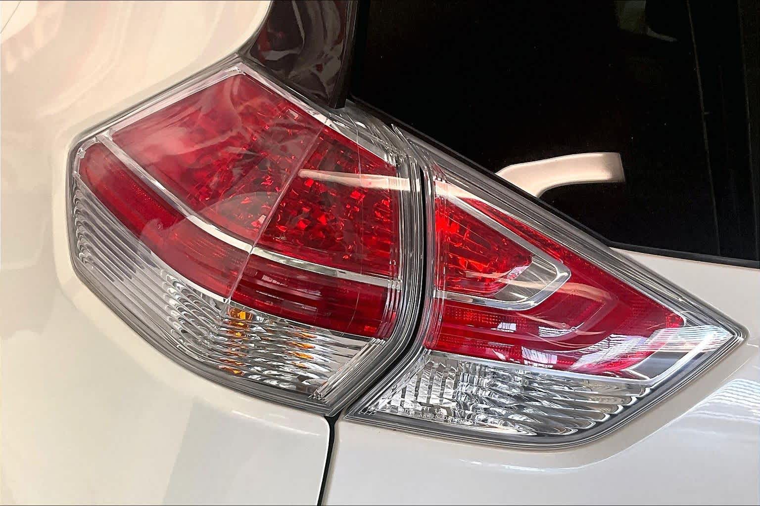 Thumbnail: 2016 Nissan Rogue - 30