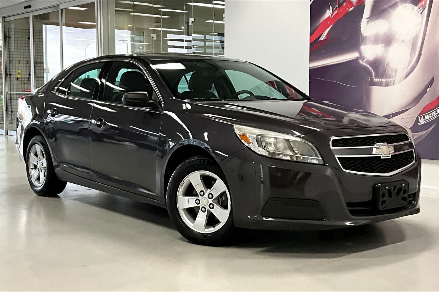 Thumbnail: 2013 Chevrolet Malibu - 20