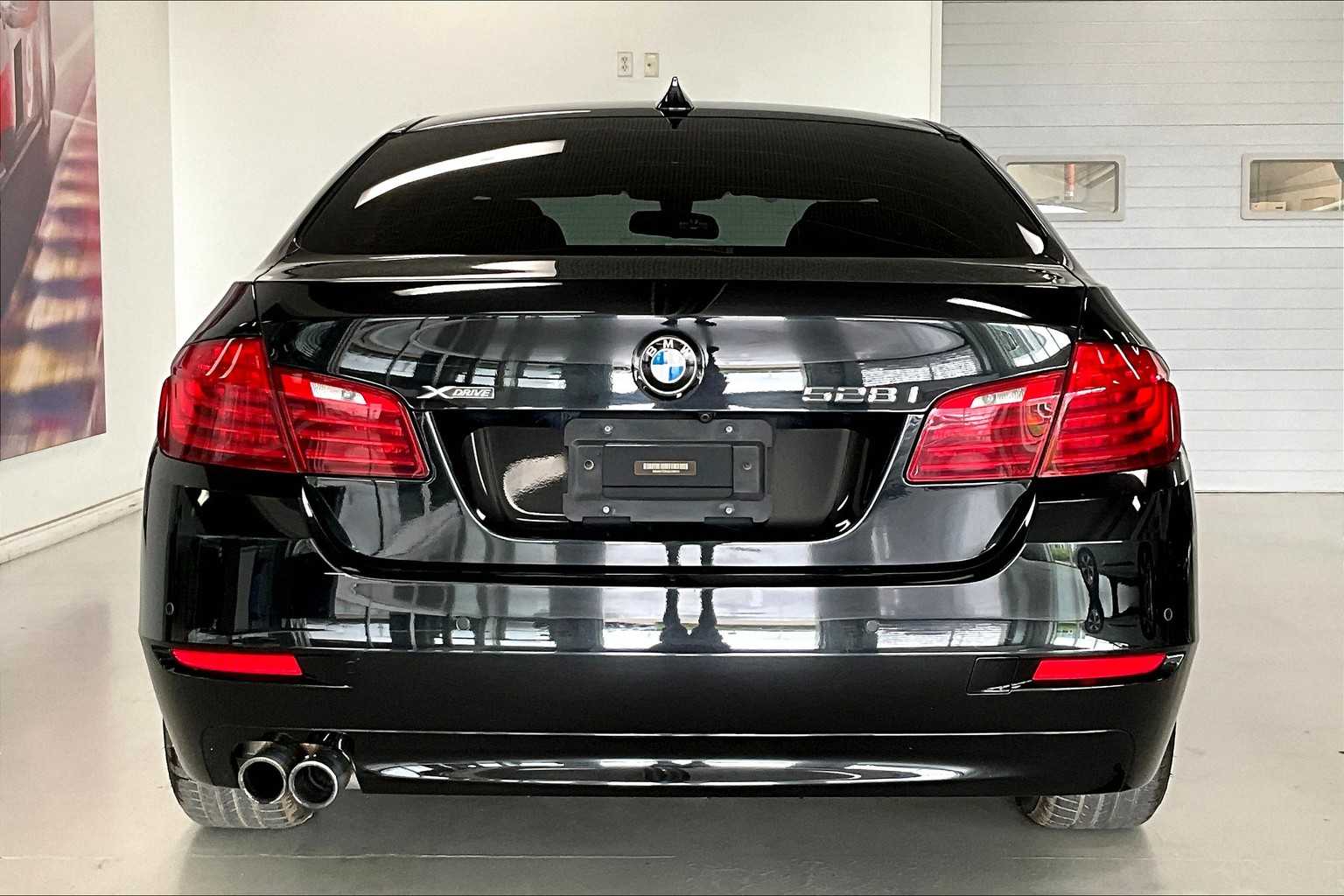 2016 BMW 5 Series 528i xDrive 5