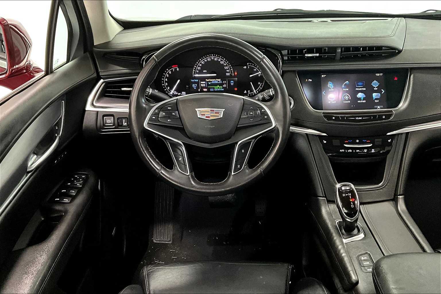 Thumbnail: 2017 Cadillac XT5 - 13