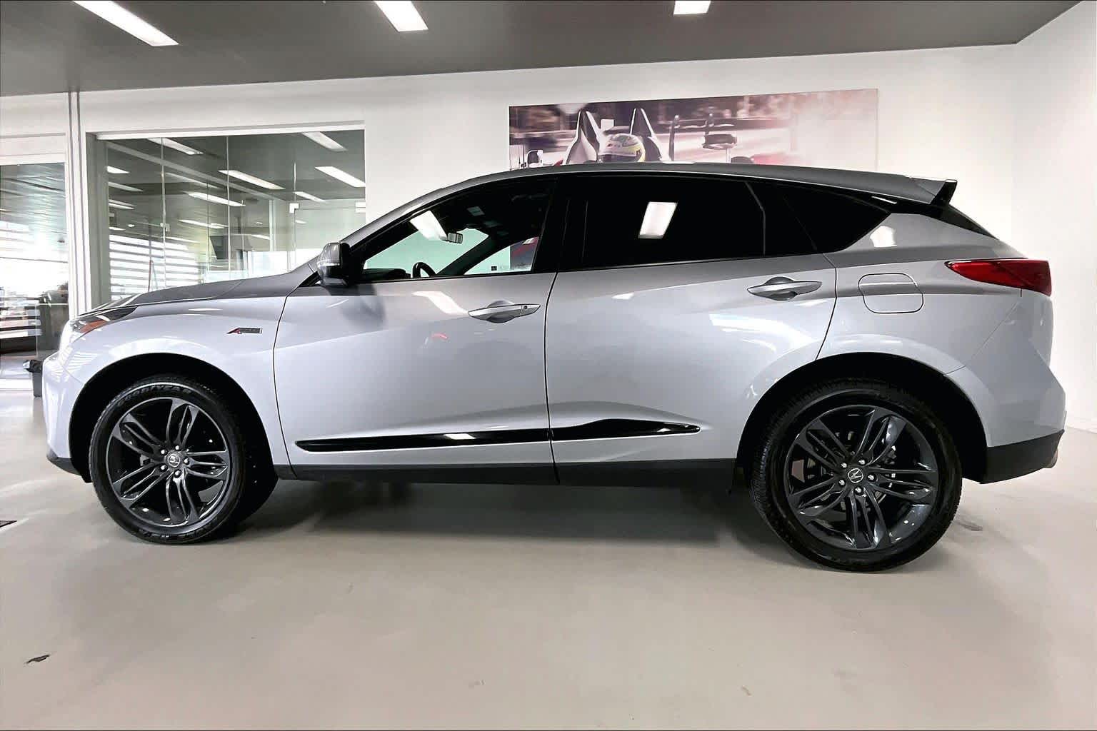 Thumbnail: 2023 Acura RDX - 3