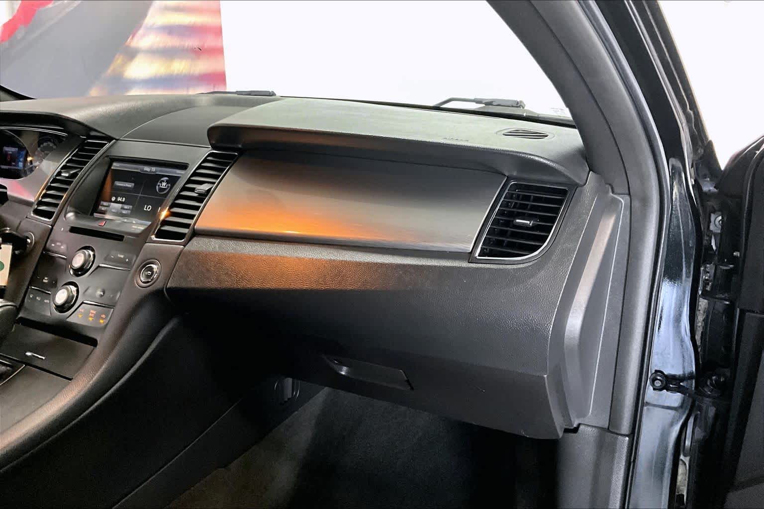 Thumbnail: 2014 Ford Taurus - 20