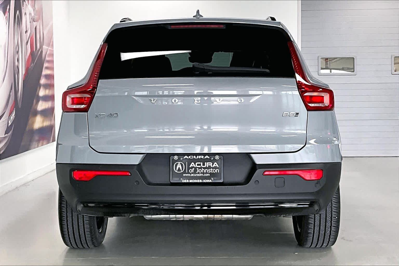 Thumbnail: 2024 Volvo XC40 - 5