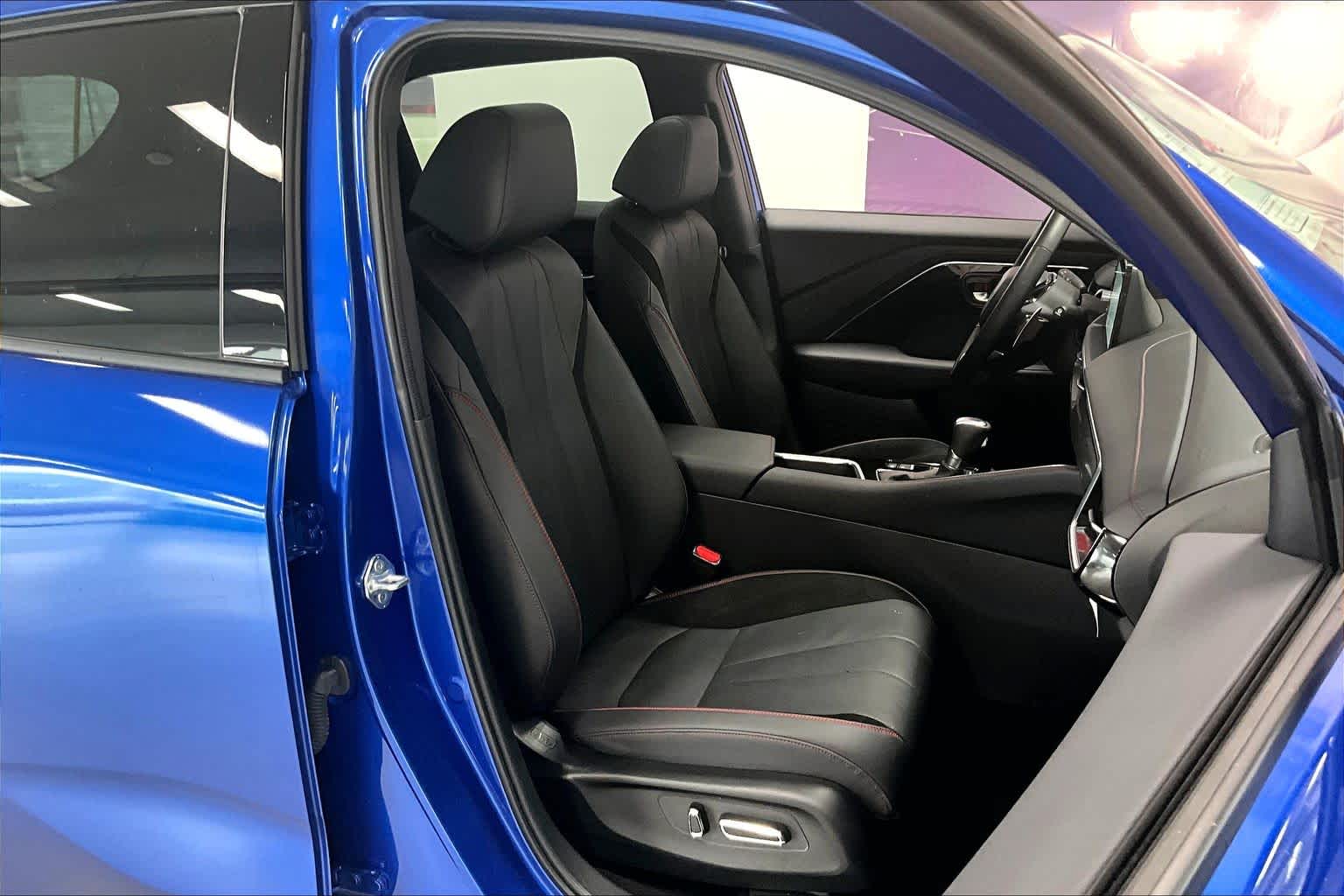 Thumbnail: 2025 Acura ADX - 12