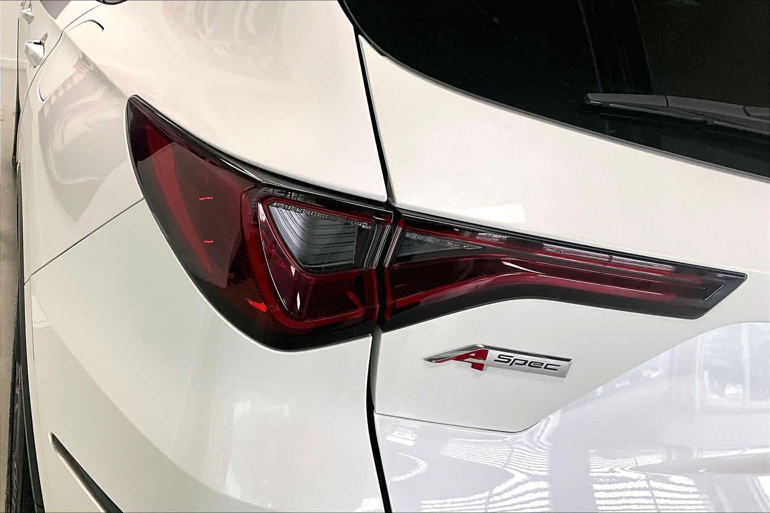 Thumbnail: 2023 Acura MDX - 30