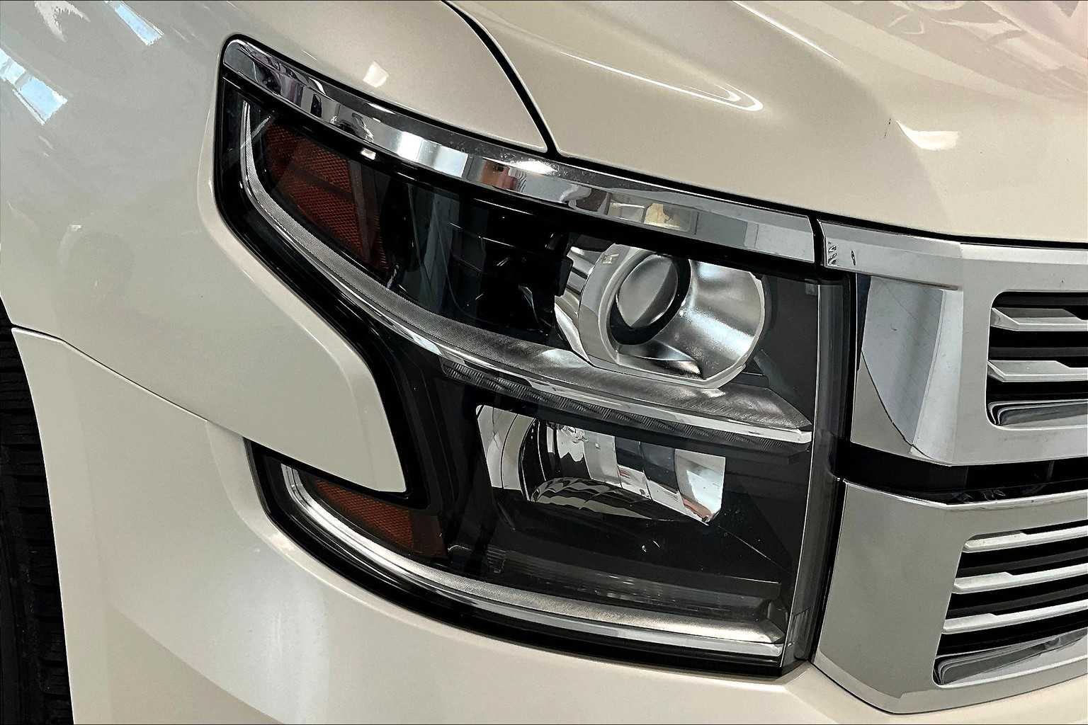Thumbnail: 2015 Chevrolet Tahoe - 23