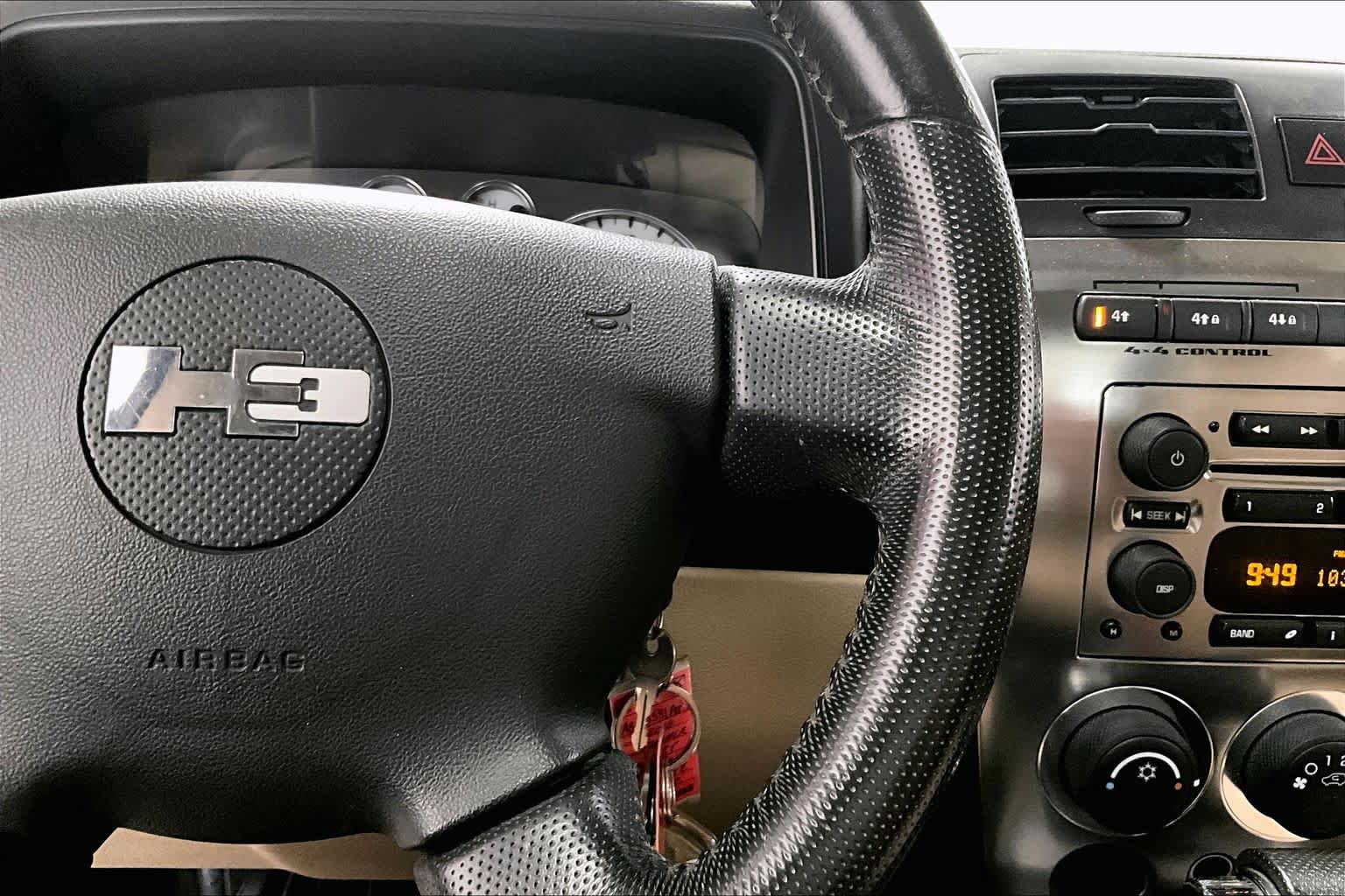 Thumbnail: 2010 Hummer H3 - 21