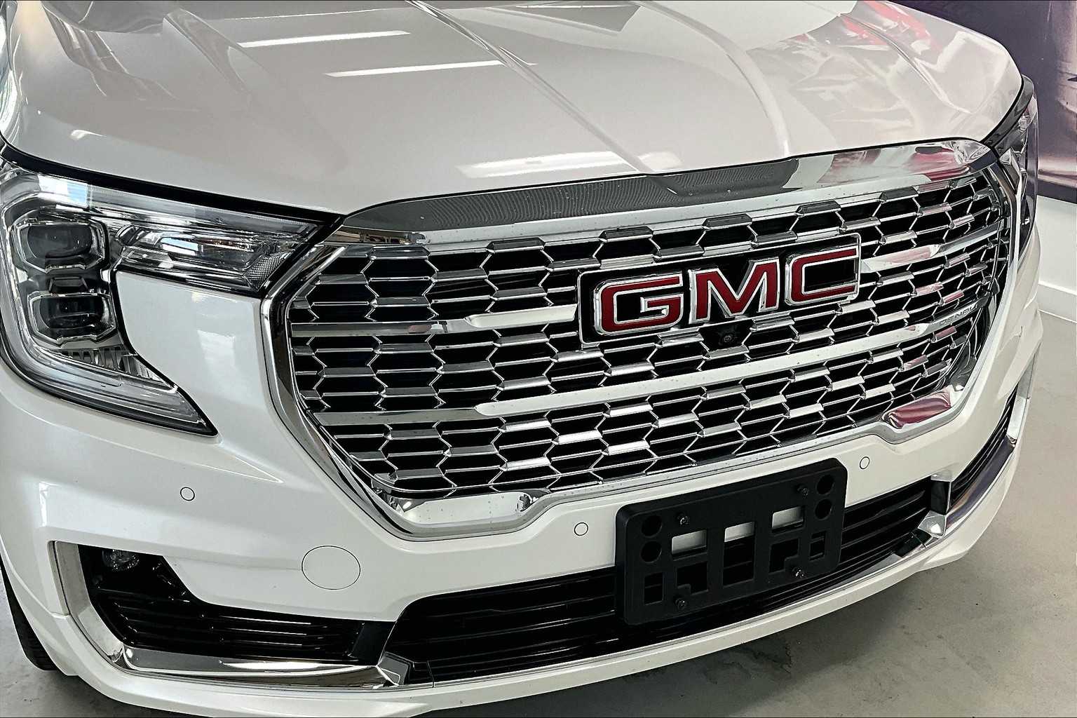 Thumbnail: 2024 GMC Terrain - 27