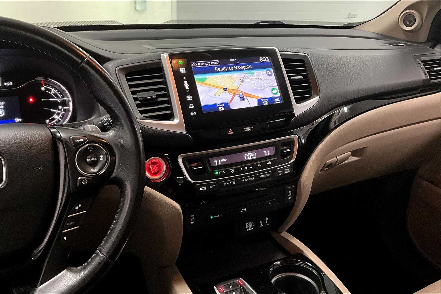Thumbnail: 2016 Honda Pilot - 15
