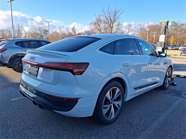 2024 Audi Q8 E-tron line Premium photo 4