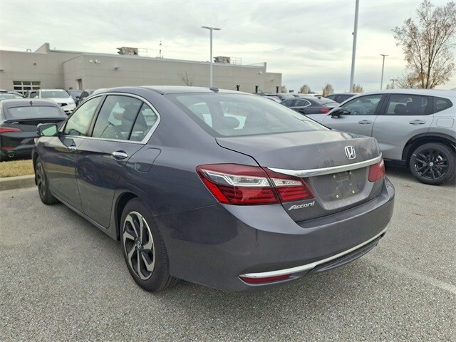 2017 Honda Accord EX photo 2