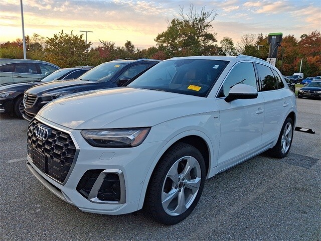 2022 Audi Q5 45 S line Premium photo 2