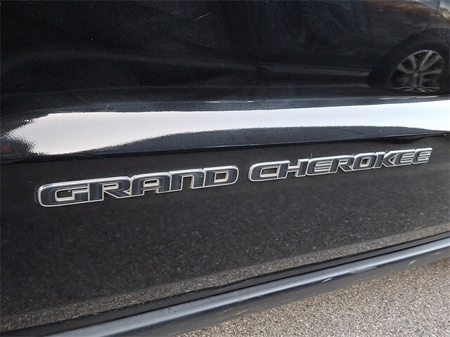 2020 Jeep Grand Cherokee Laredo E photo 4