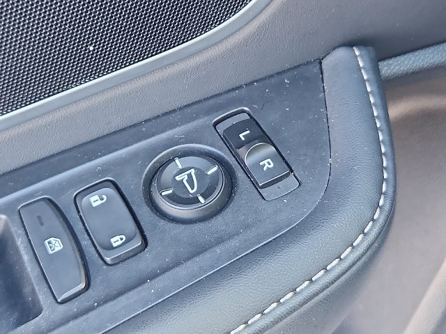 2025 Acura RDX Base - Photo 24