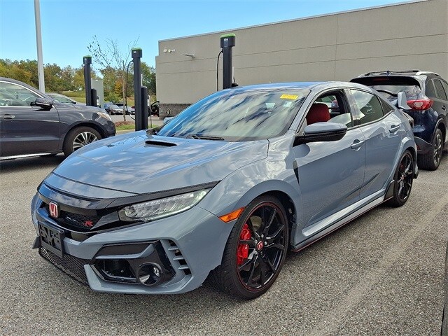 2021 Honda Civic Type R Touring Hatchback photo 2