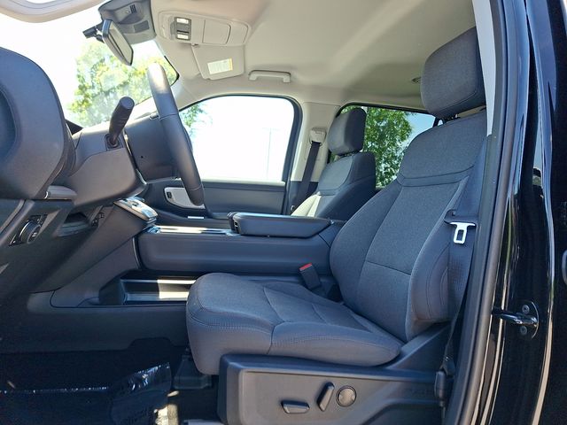 2025 Ford Expedition Active - Photo 14
