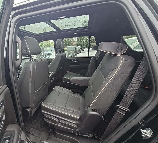 2023 Chevrolet Tahoe Premier photo 2