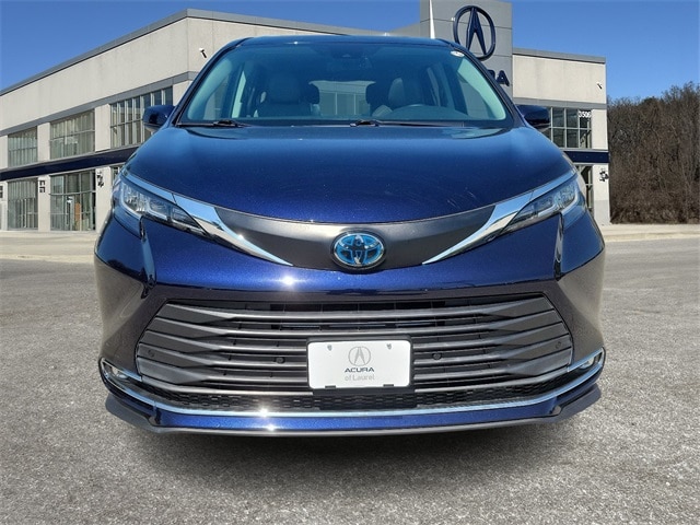 Used 2021 Toyota Sienna XLE with VIN 5TDYRKEC0MS026799 for sale in Laurel, MD