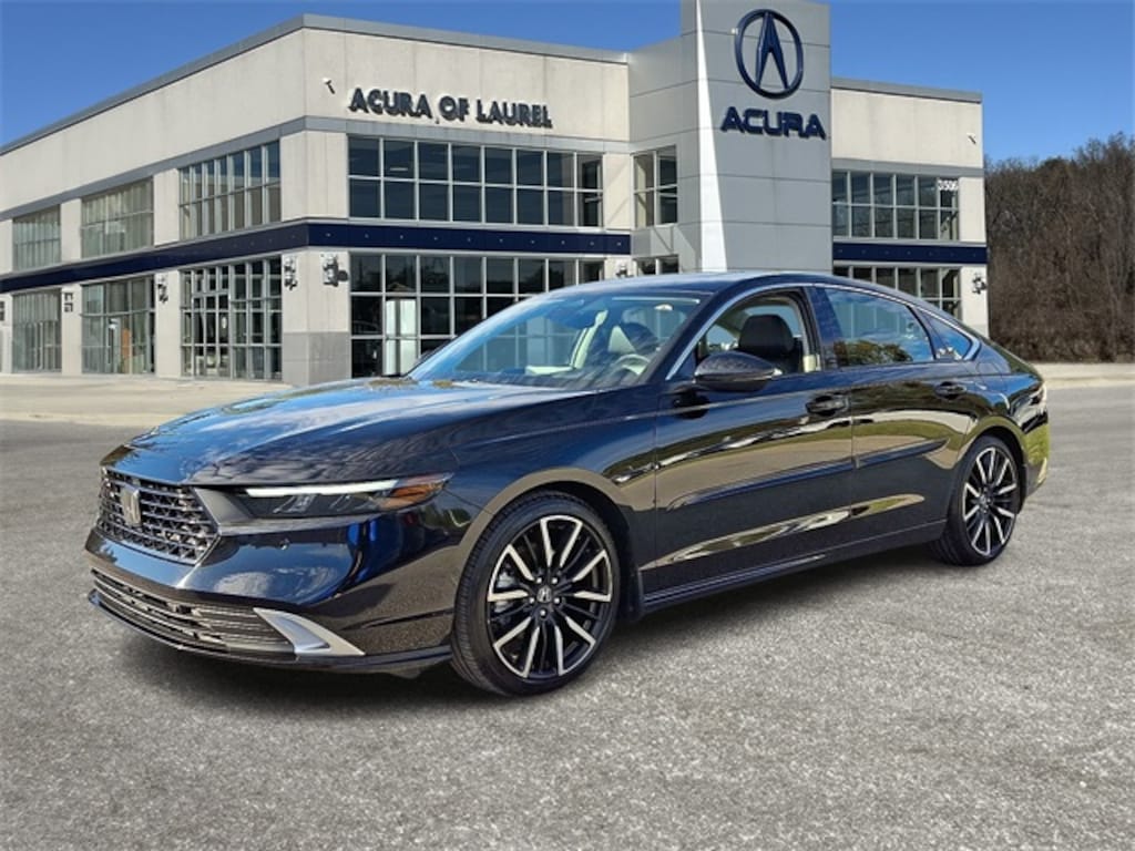 Used 2023 Honda Accord Hybrid Touring w/BSI Sedan