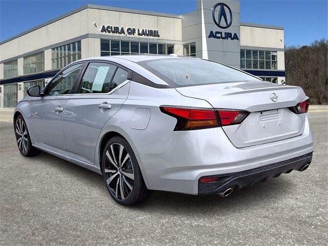 2022 Nissan Altima 2.5 SR photo 3