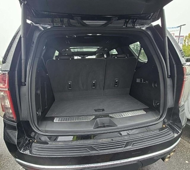 2023 Chevrolet Tahoe Premier photo 4
