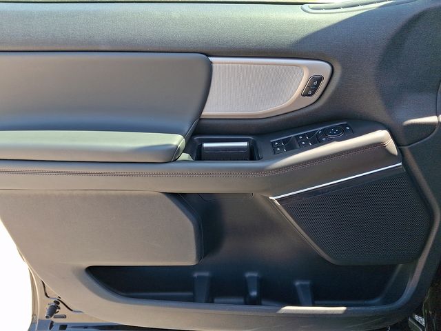 2025 Ford Expedition Active - Photo 13