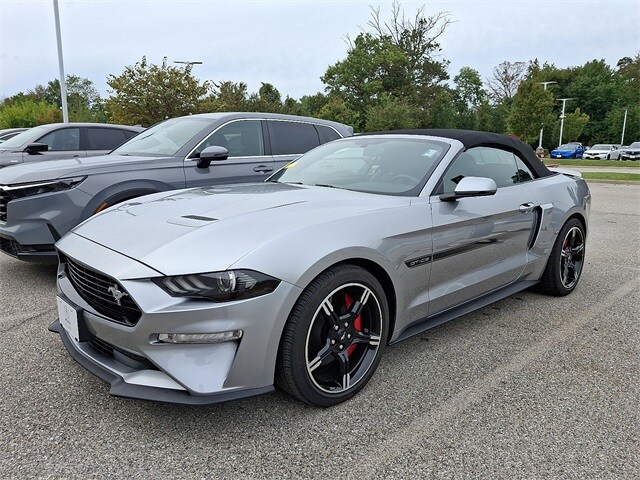 2020 Ford Mustang GT Premium Convertible photo 2