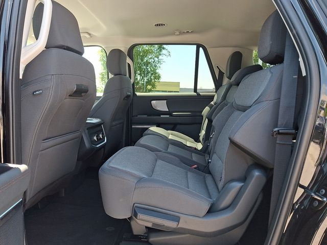 2025 Ford Expedition Active - Photo 10