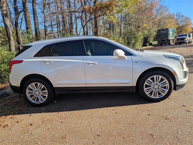 2018 Cadillac XT5 Premium Luxury photo 3