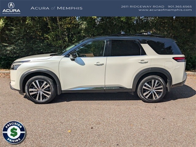 2023 Nissan Pathfinder Platinum photo 2
