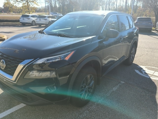 2021 Nissan Rogue S photo 2