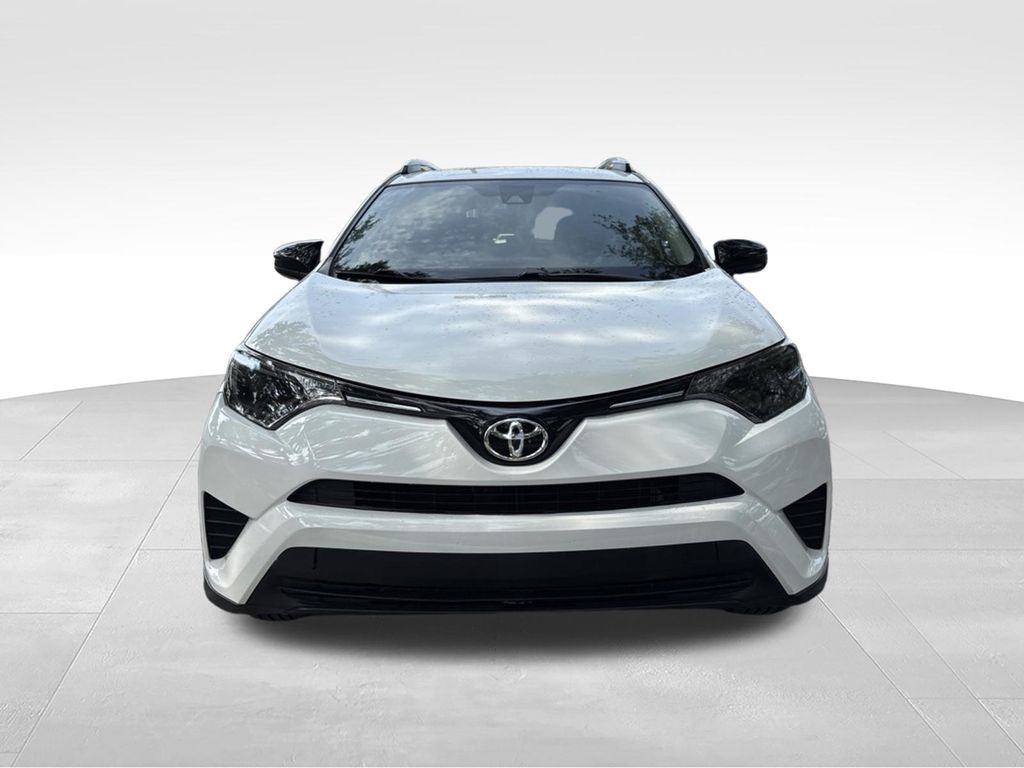 Thumbnail: 2017 Toyota RAV4 - 9