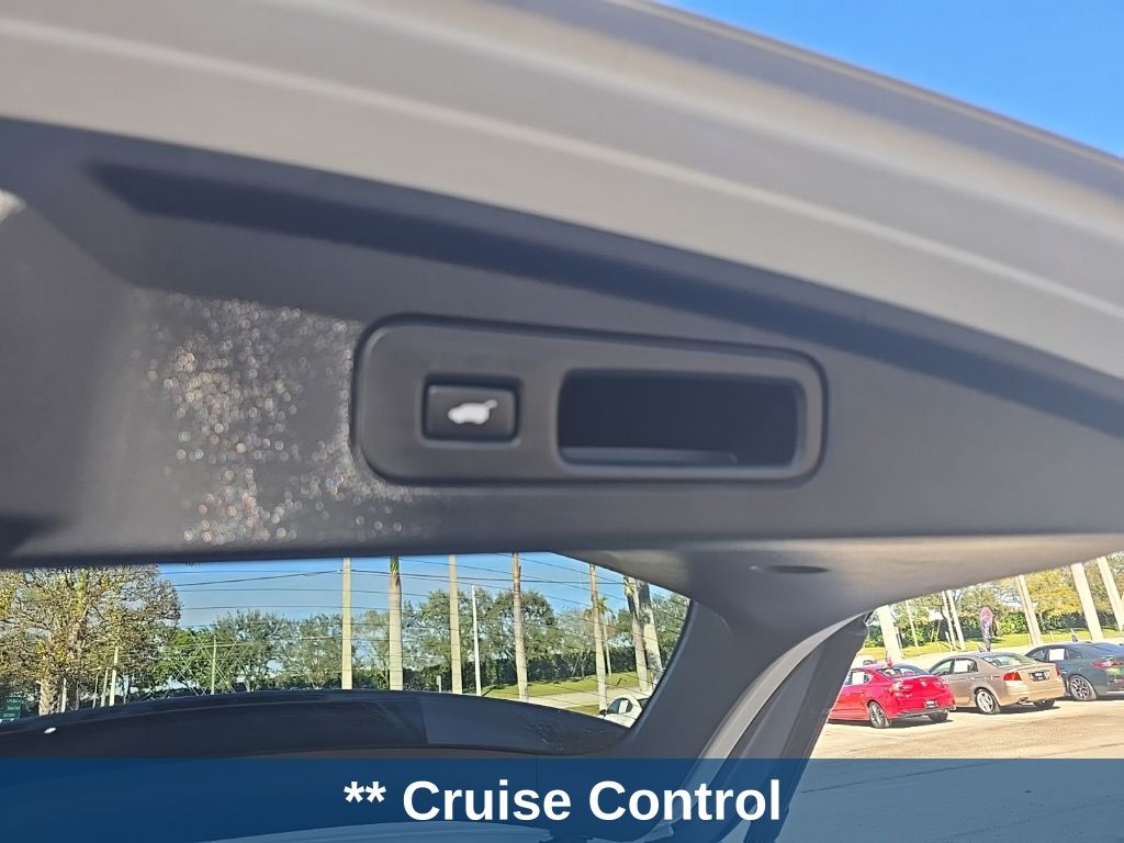 Thumbnail: 2023 Acura MDX - 11