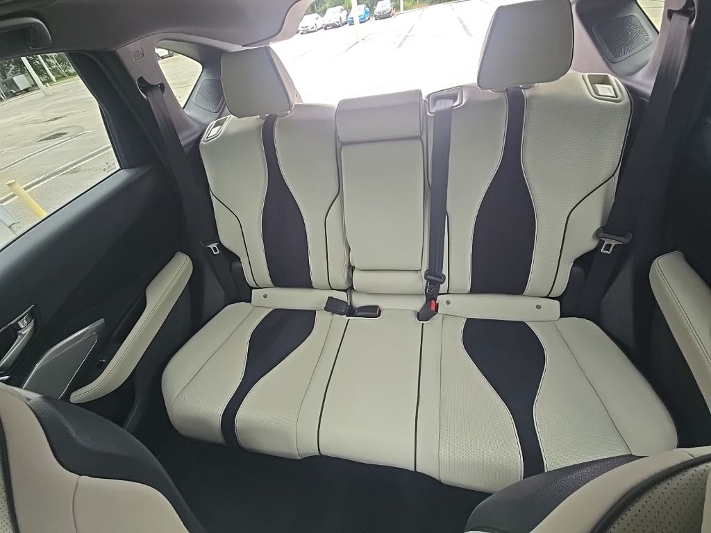 Thumbnail: 2025 Acura RDX - 27