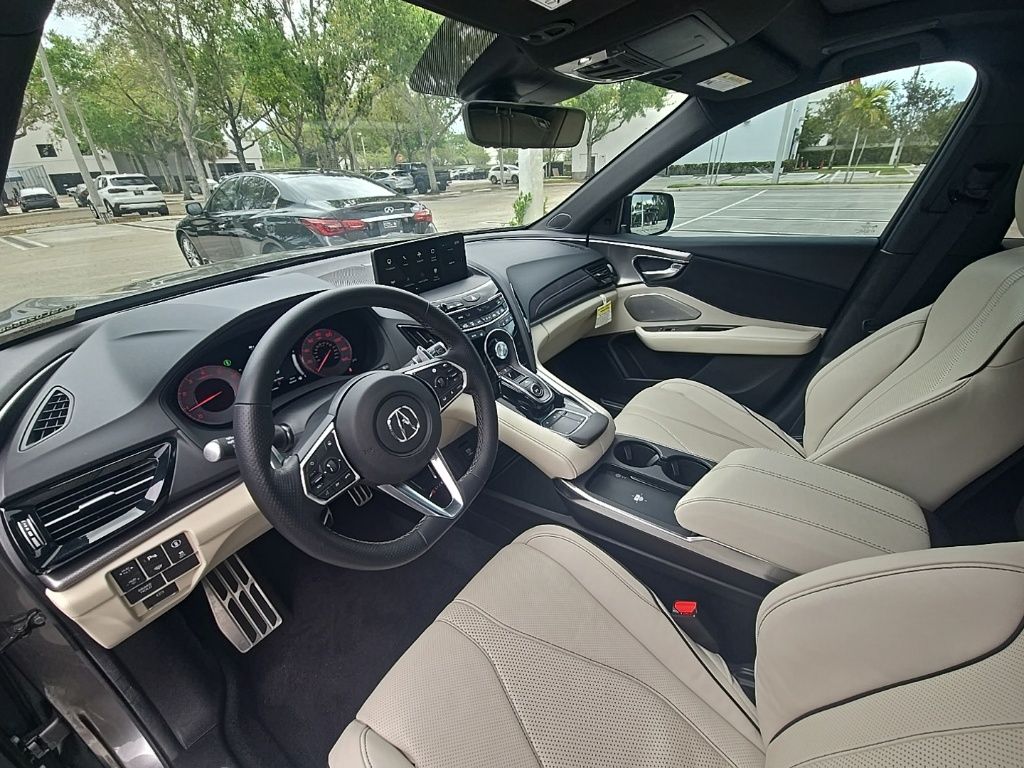 Thumbnail: 2025 Acura RDX - 18