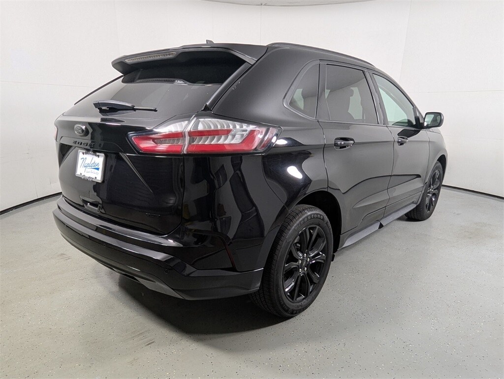 Thumbnail: 2022 Ford Edge - 7