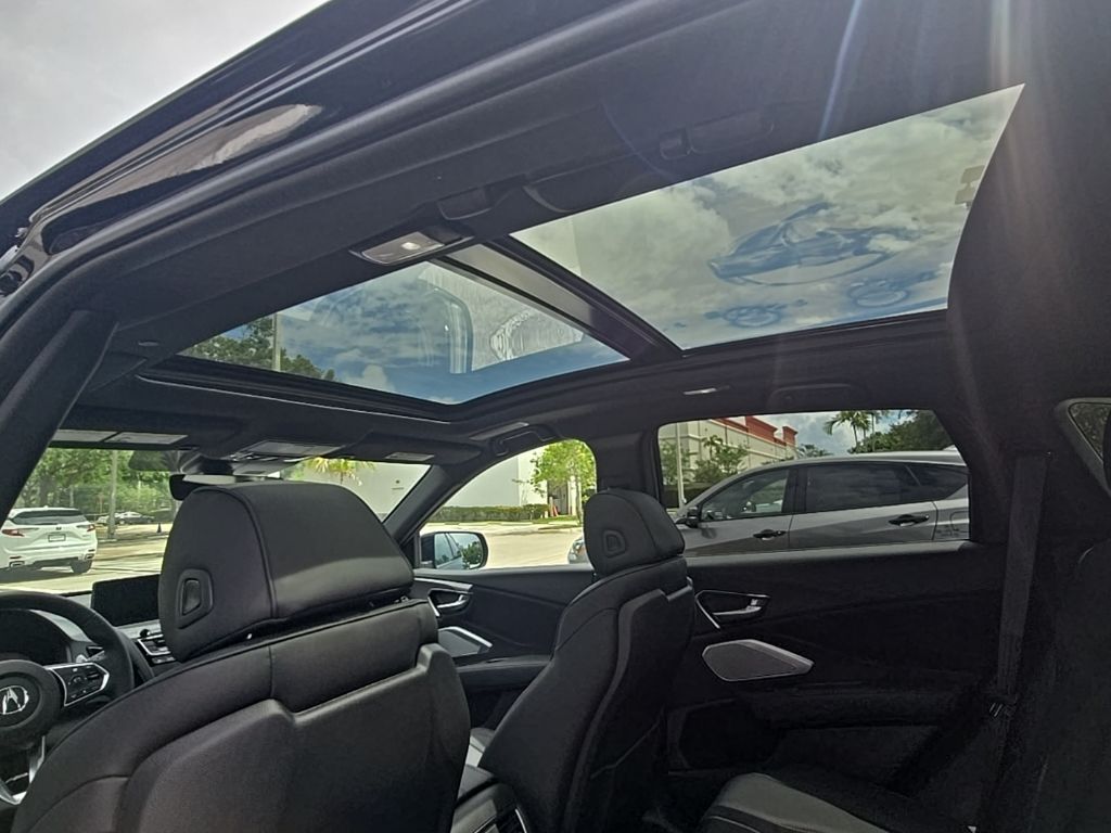 Thumbnail: 2026 Acura RDX - 35