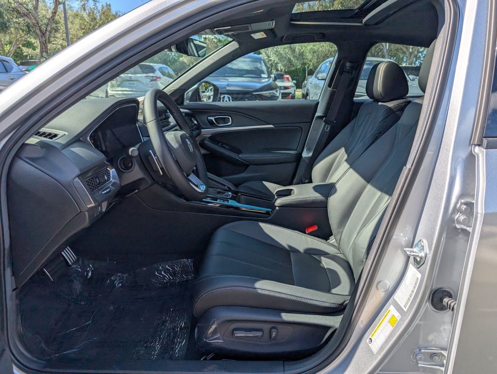 Thumbnail: 2025 Acura Integra - 8