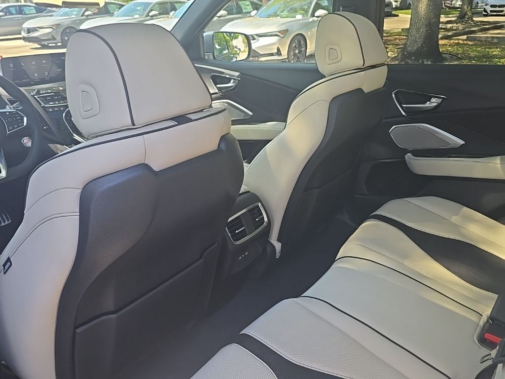 Thumbnail: 2026 Acura RDX - 30