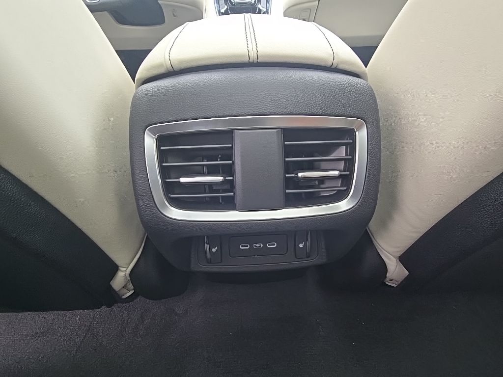 Thumbnail: 2026 Acura RDX - 32