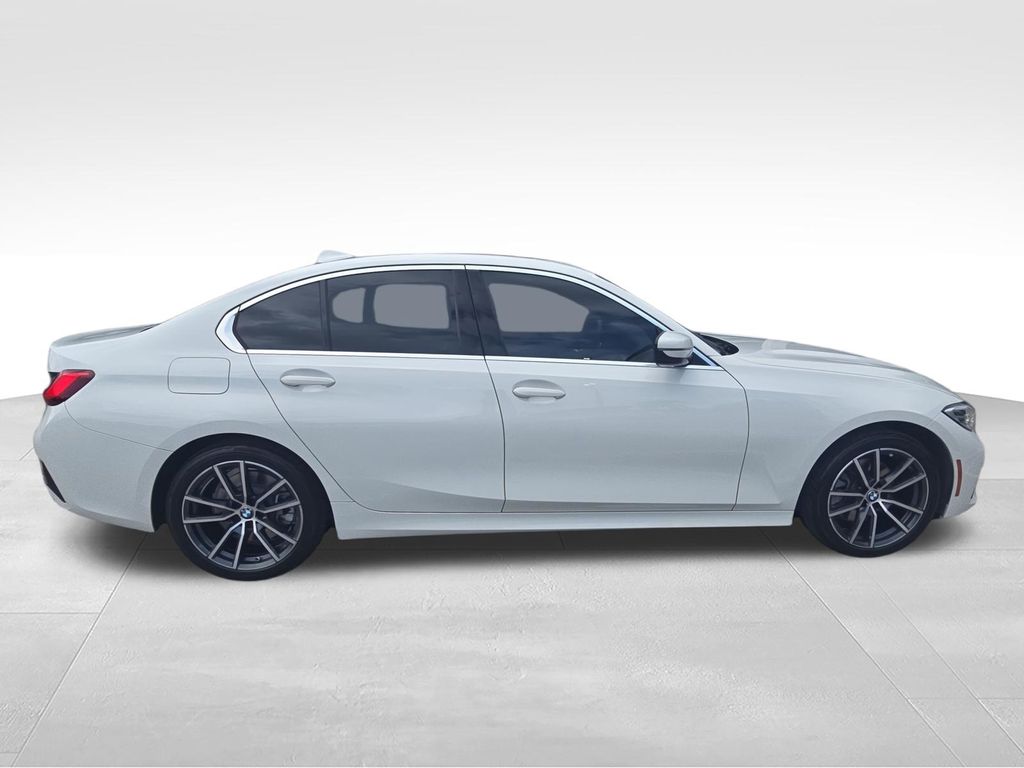 Thumbnail: 2020 BMW 3 Series - 10