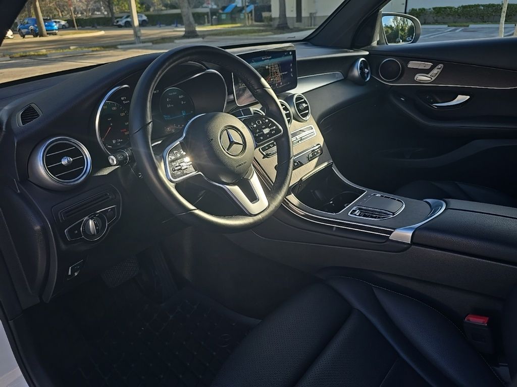 Thumbnail: 2022 Mercedes-Benz GLC - 20