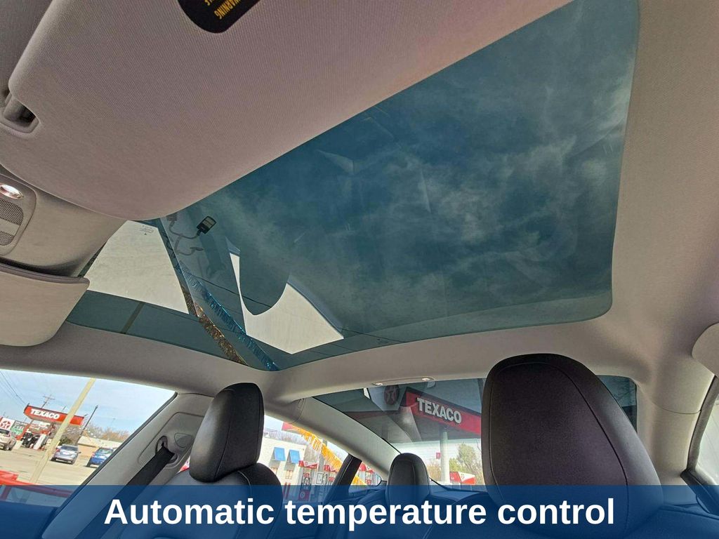 Thumbnail: 2023 Tesla Model 3 - 11