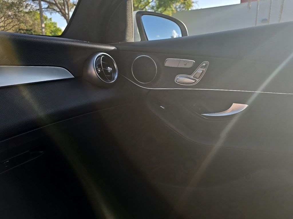 Thumbnail: 2022 Mercedes-Benz GLC - 18