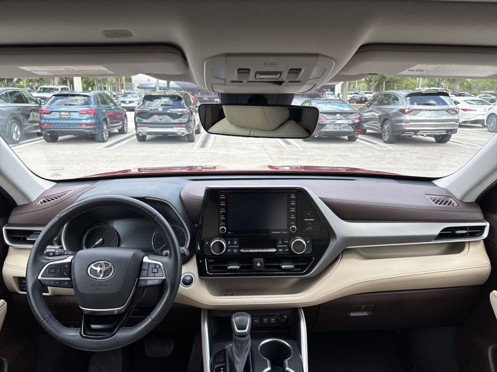 Thumbnail: 2020 Toyota Highlander - 22