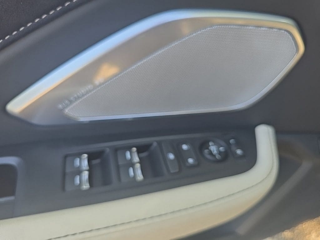 Thumbnail: 2026 Acura RDX - 14