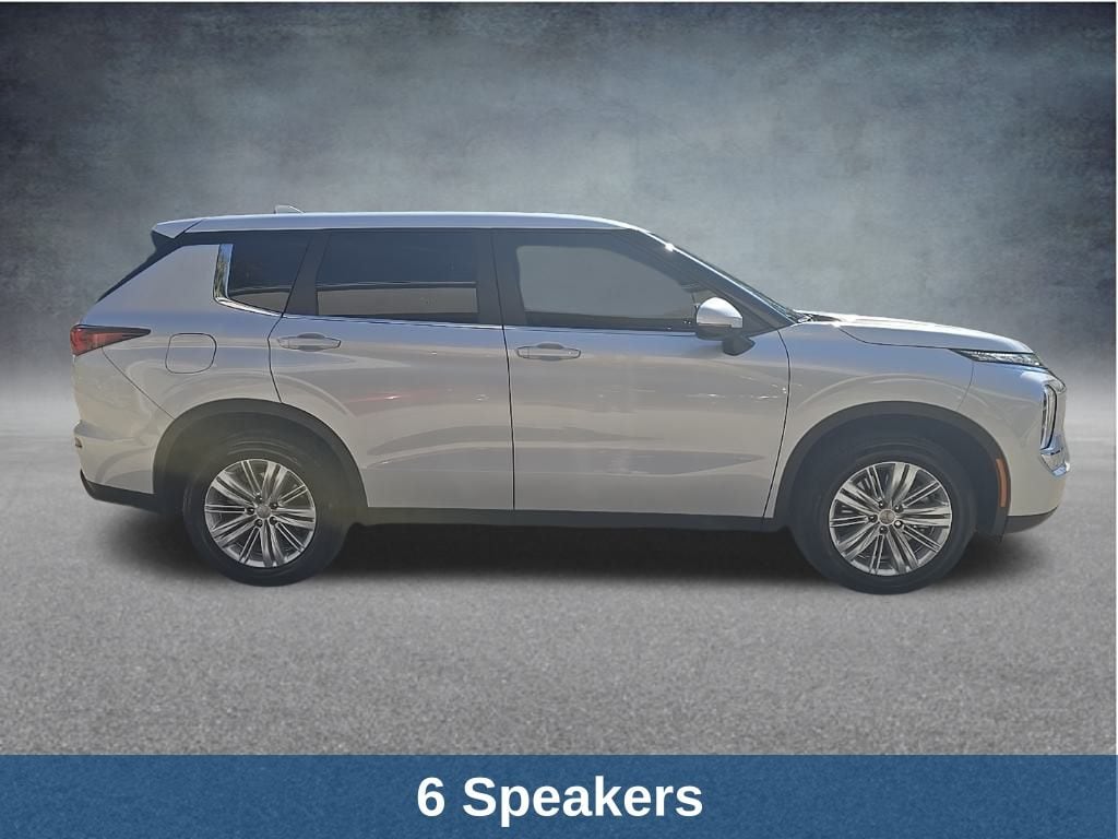 Thumbnail: 2024 Mitsubishi Outlander - 4
